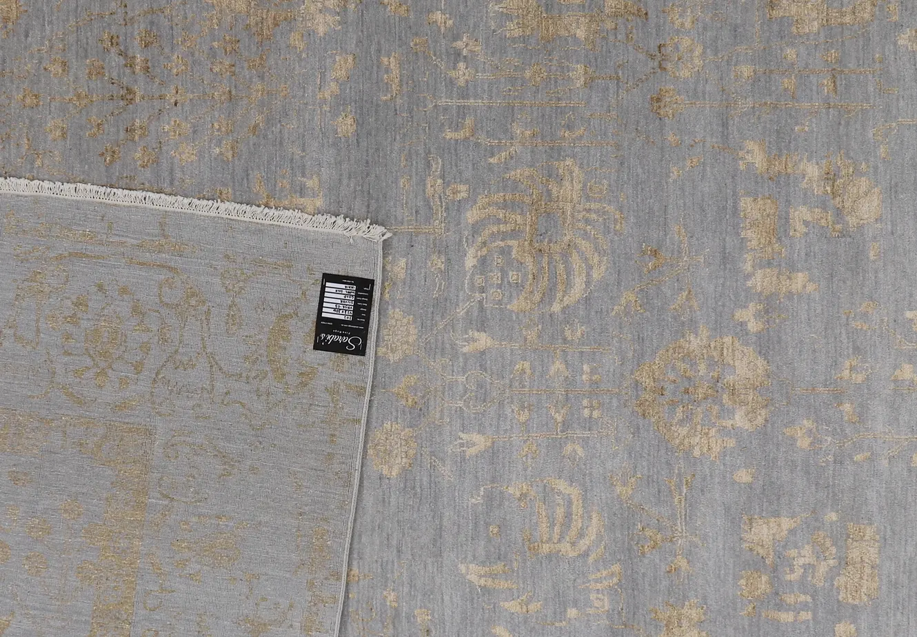 Vase Design Rug
