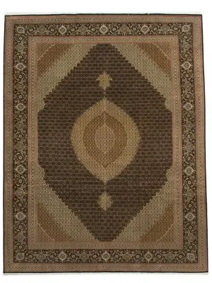 Persian Mahi Rug 397 x 305 cm