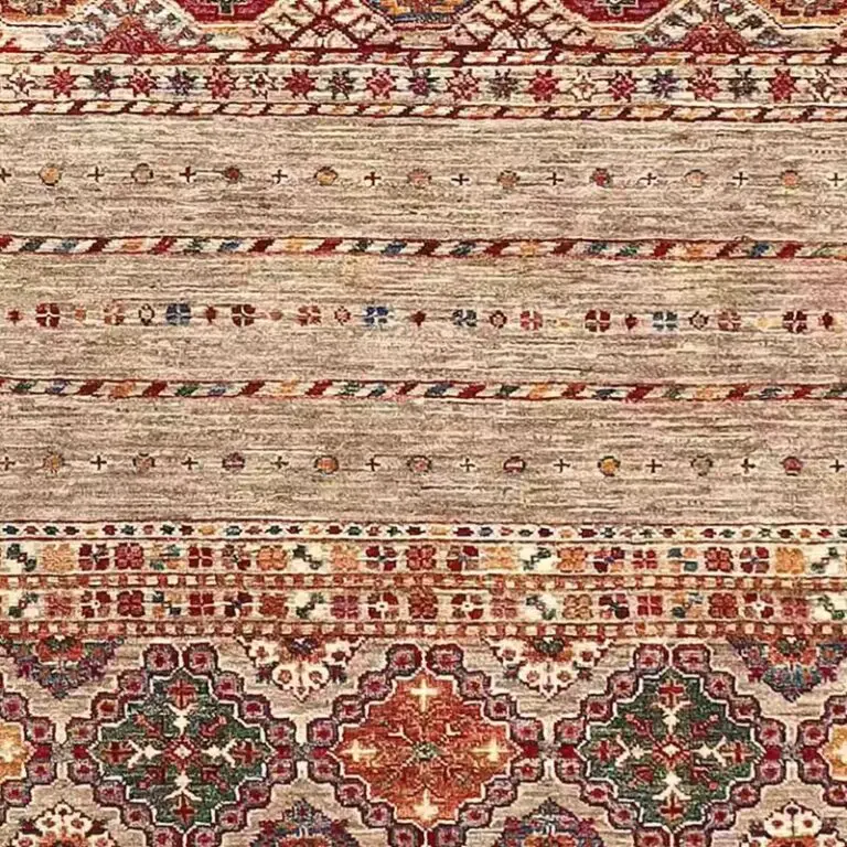 Khorjin Rug 208 x 150, beige khorjin rug, close-up detail 3