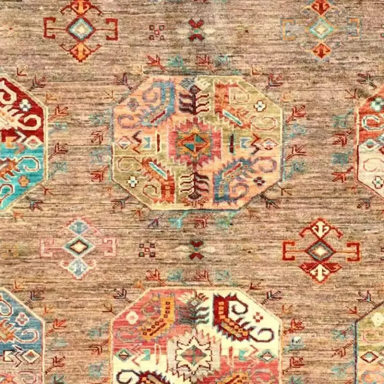 Vaziri Rug 199 x 155, beige vaziri rug, close-up detail 3