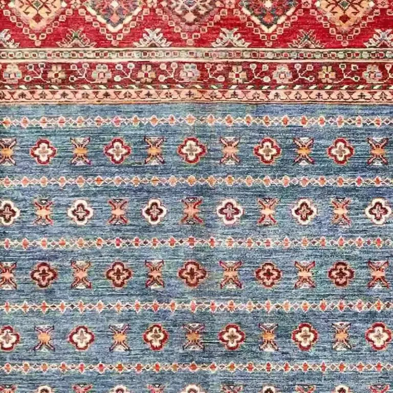 Khorjin Rug - 231 x 162, blue khorjin rug, close-up detail 1