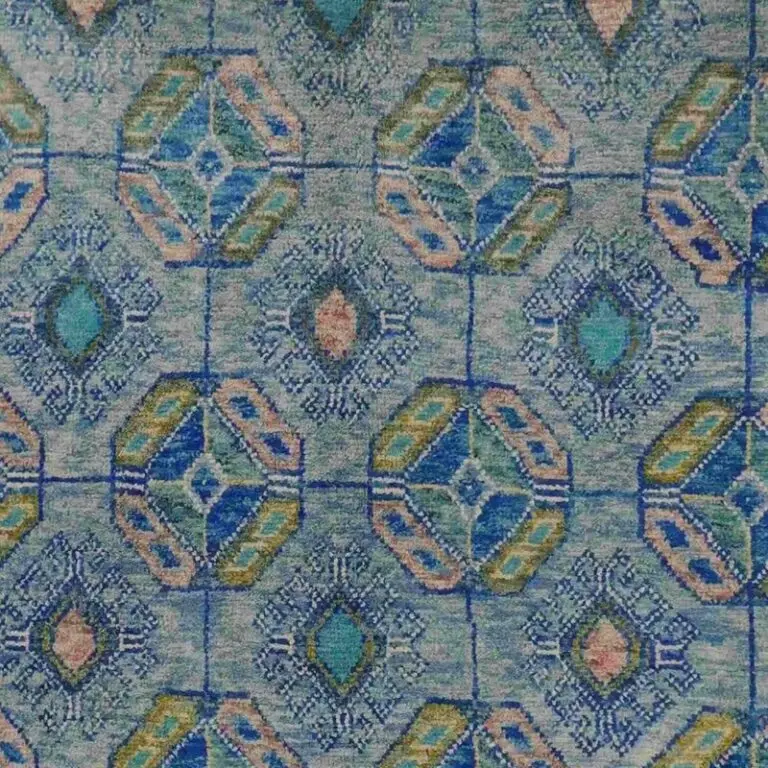 Abshari Rug - 239 x 176, blue medallion abshari rug, close-up detail 1