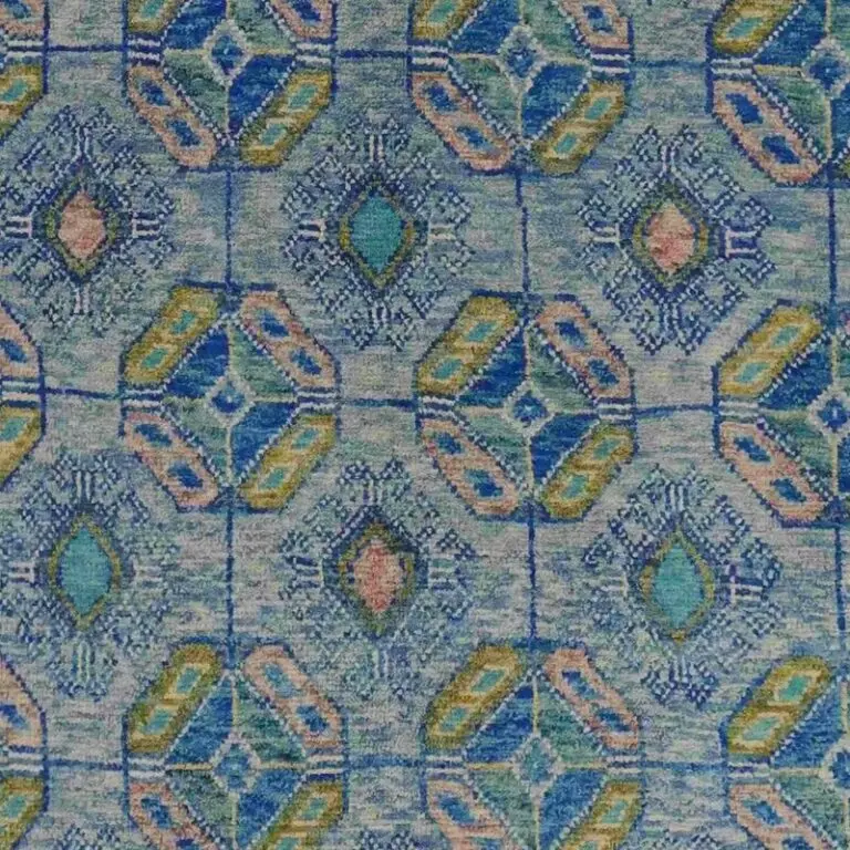 Abshari Rug - 239 x 176, blue medallion abshari rug, close-up detail 2