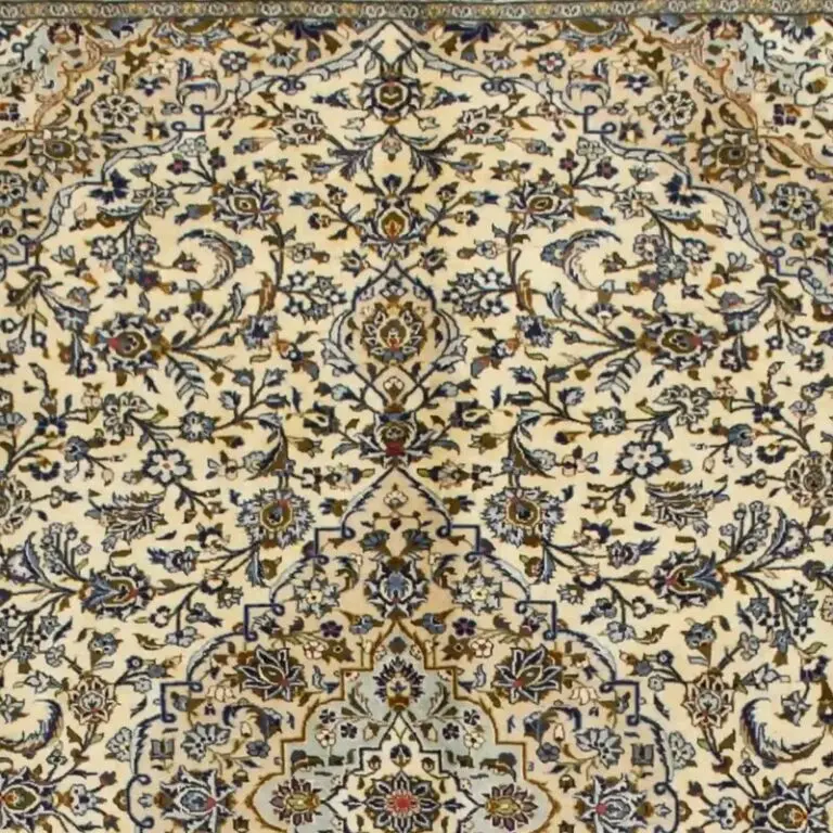 Bone White Kashan Lamb Handspun Wool Rug, Double Hand Knotted, Veg Dye, Iran (393 x 292)cm, bone white kashan rug, close-up detail 1