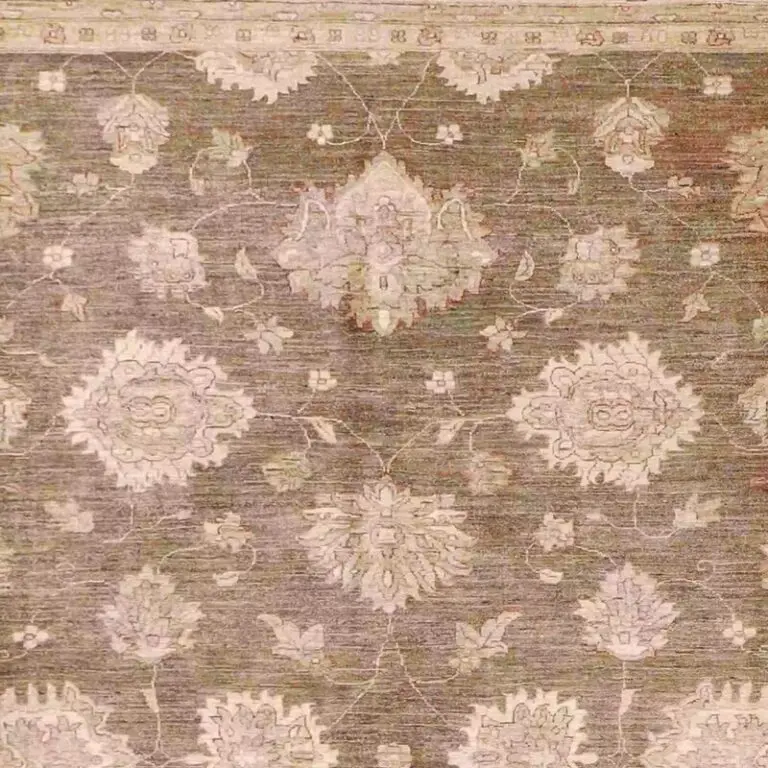 Gazani Rug - 395 x 277, brown floral gazani rug, close-up detail 1