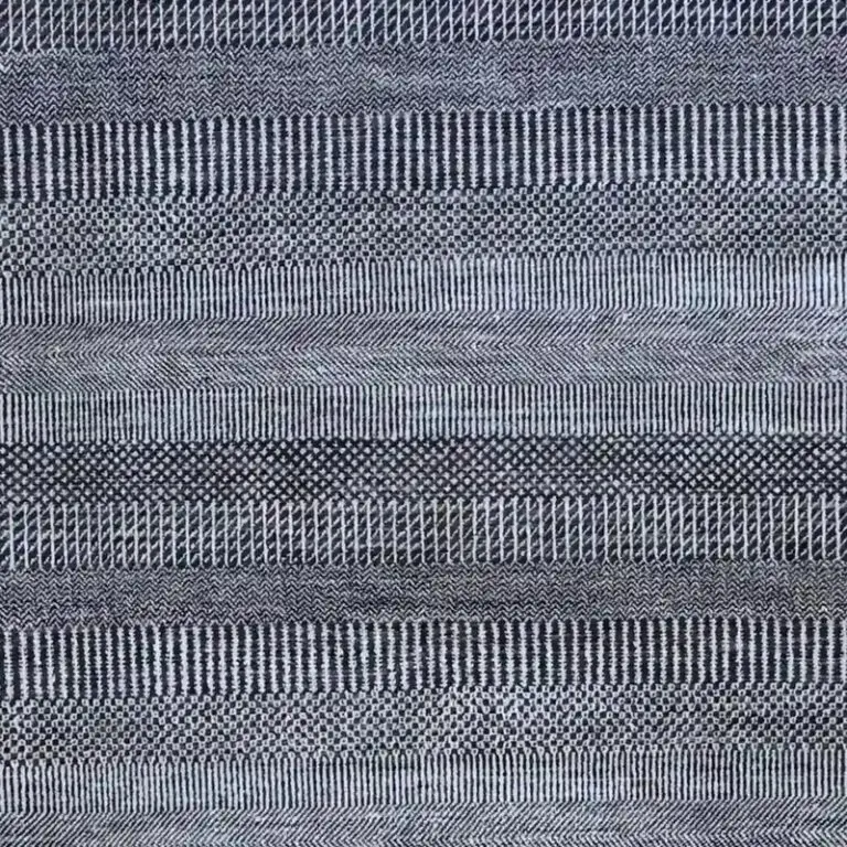 Charcoal Grey Contemporary Designer Rug, Double hand Knotted, NZ Wool, German Dye, Agra (289 x 244)cm, charcoal contemporary rug, close-up detail 1