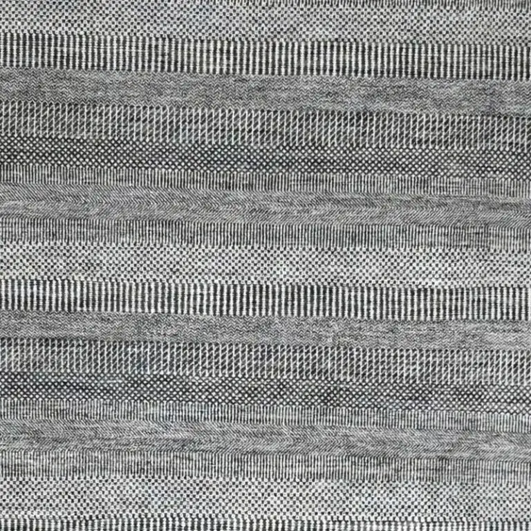 Charcoal Silver Grass Rug - 439 x 300, charcoal silver grass rug, close-up detail 1