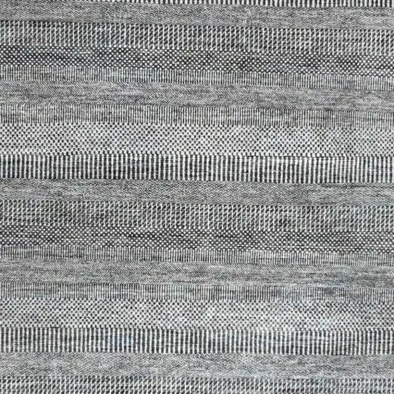 Charcoal Silver Grass Rug - 439 x 300, charcoal silver grass rug, close-up detail 2