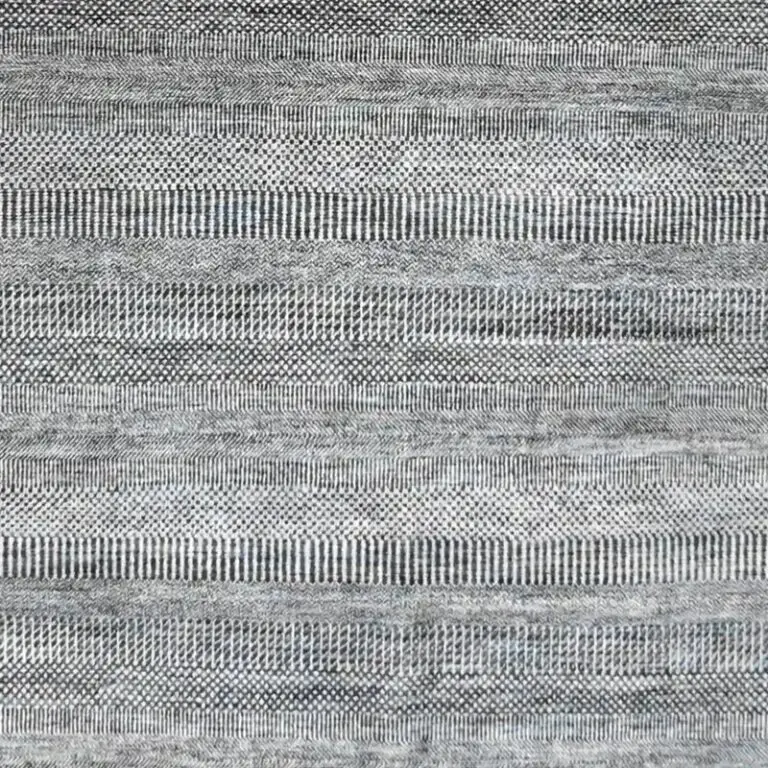Charcoal Silver Grass Rug - 439 x 300, charcoal silver grass rug, close-up detail 3