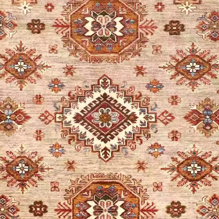 Super Kazak Rug - 235 x 166, cream medallion kazak rug, close-up detail 2