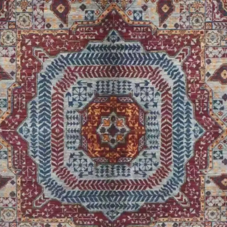 Mamluk Rug - 242 x 176, cream medallion mamluk rug, close-up detail 2