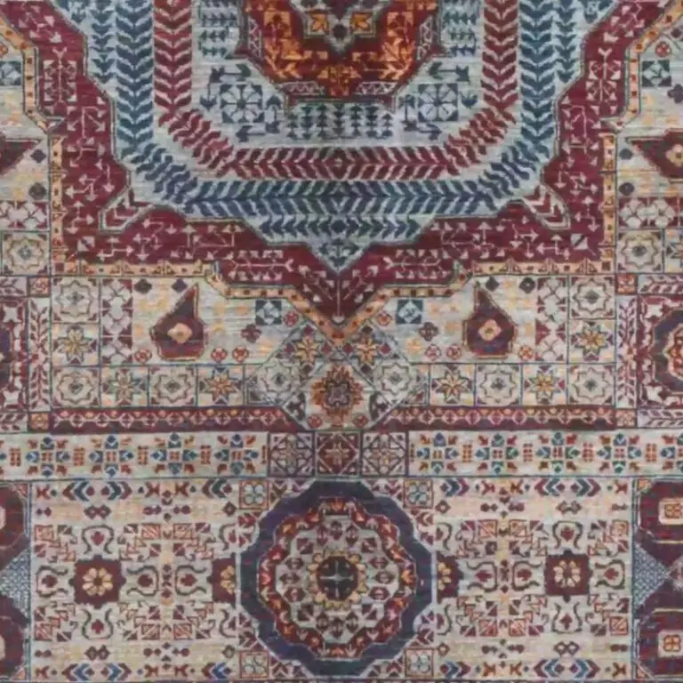 Mamluk Rug - 242 x 176, cream medallion mamluk rug, close-up detail 3