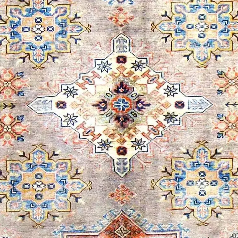 Super Kazak Rug - 208 x 148, cream sarasar kazak rug, close-up detail 2
