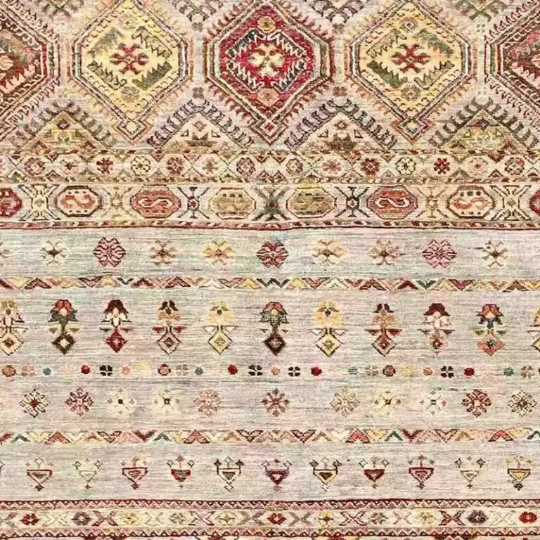 Khorjin Rug 259 x 176, cream tribal khorjin rug, close-up detail 1