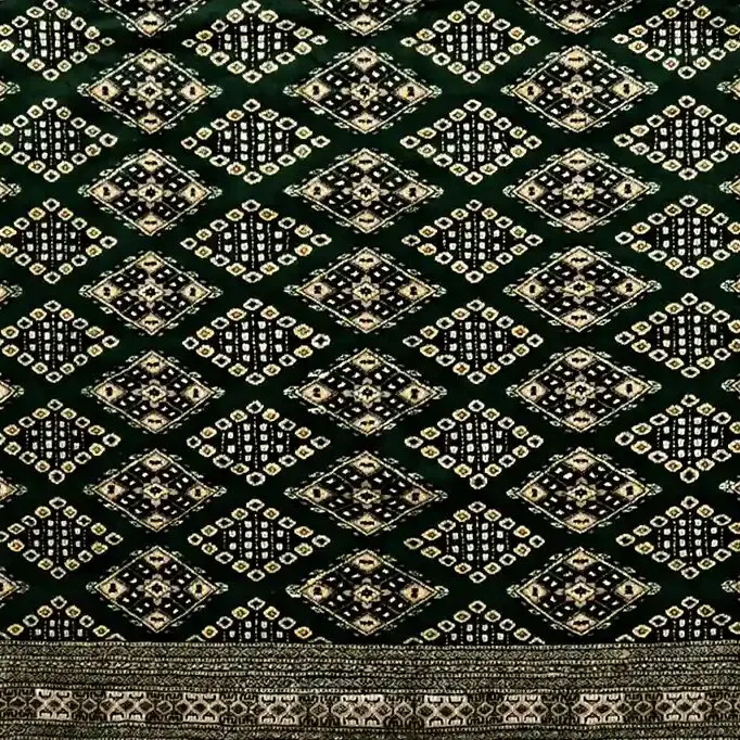 Dark Green Jaldar rug, Hand Knotted, Veg Dye Pakistan(308 x 238)cm, dark green jaldar rug, close-up detail 3