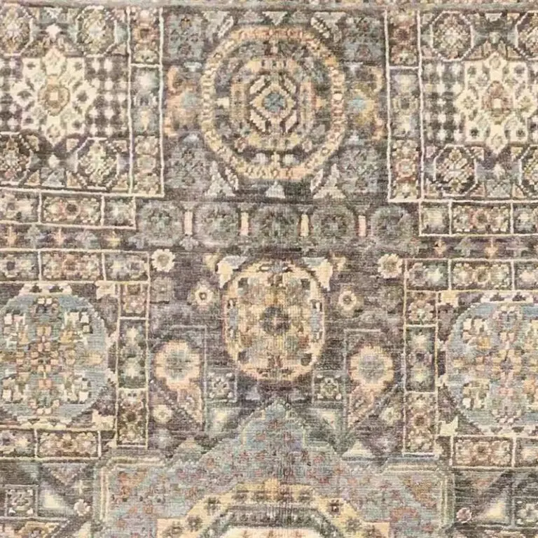 Mamluk Rug 182 x 122, earth tone mamluk rug, close-up detail 1
