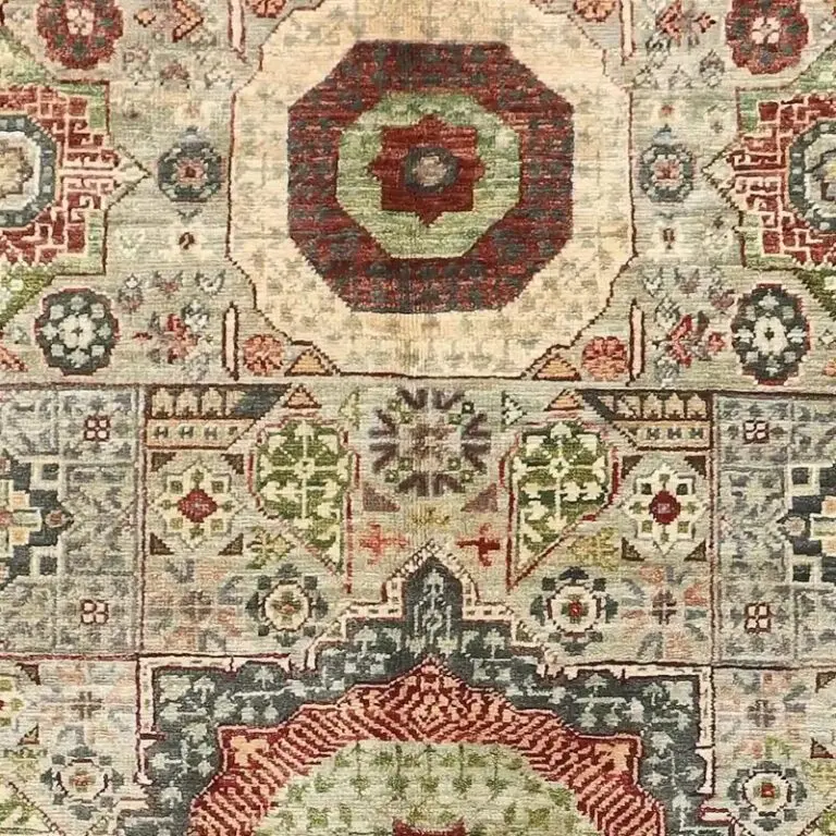 Green Specks Mamluk Designer Rug, Double Hand Knotted, Fine NZ Wool, Veg Dye, Afghan (183 x 122)cm, green specks mamluk rug, close-up detail 1