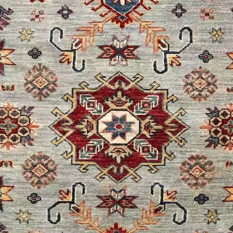 Super Kazak Rug - 196 x 123, grey kazak rug, close-up detail 2