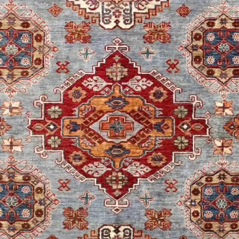 Super Kazak Rug - 282 x 201, grey super kazak rug, close-up detail 2