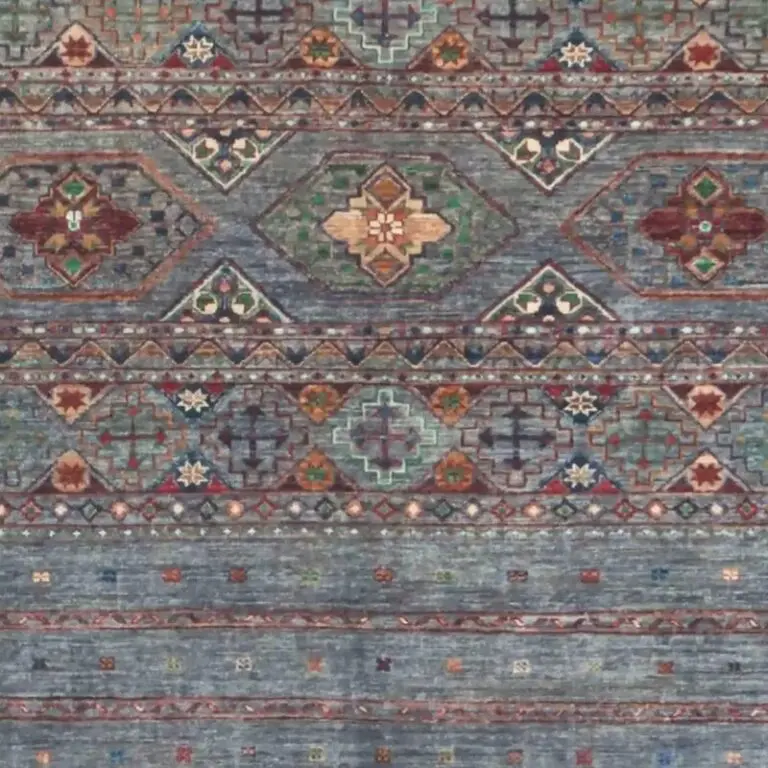 Khorjin Rug - 292 x 205, grey tribal khorjin rug, close-up detail 1