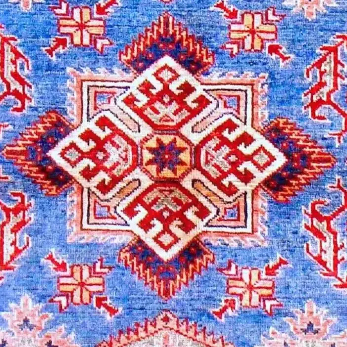 Super Kazak Rug 141 x 106, light blue super kazak rug, close-up detail 2