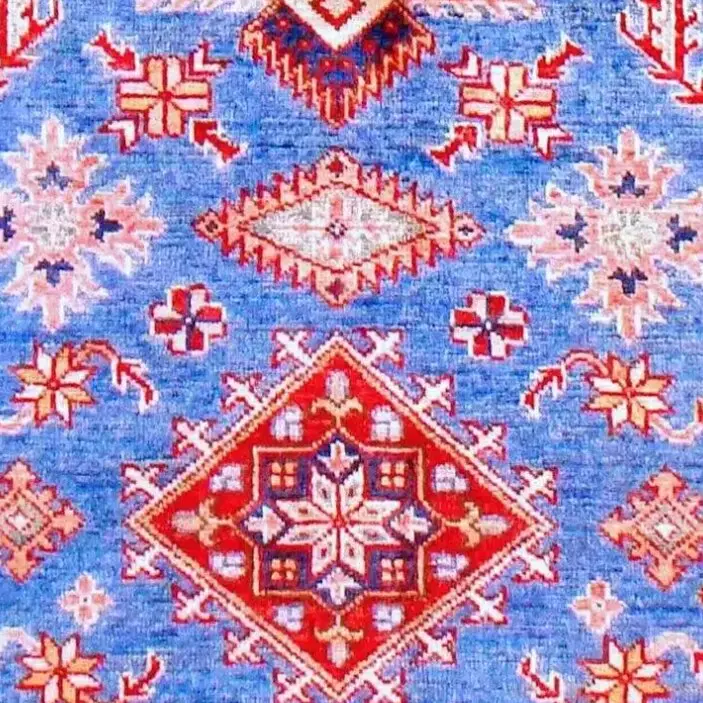 Super Kazak Rug 141 x 106, light blue super kazak rug, close-up detail 3