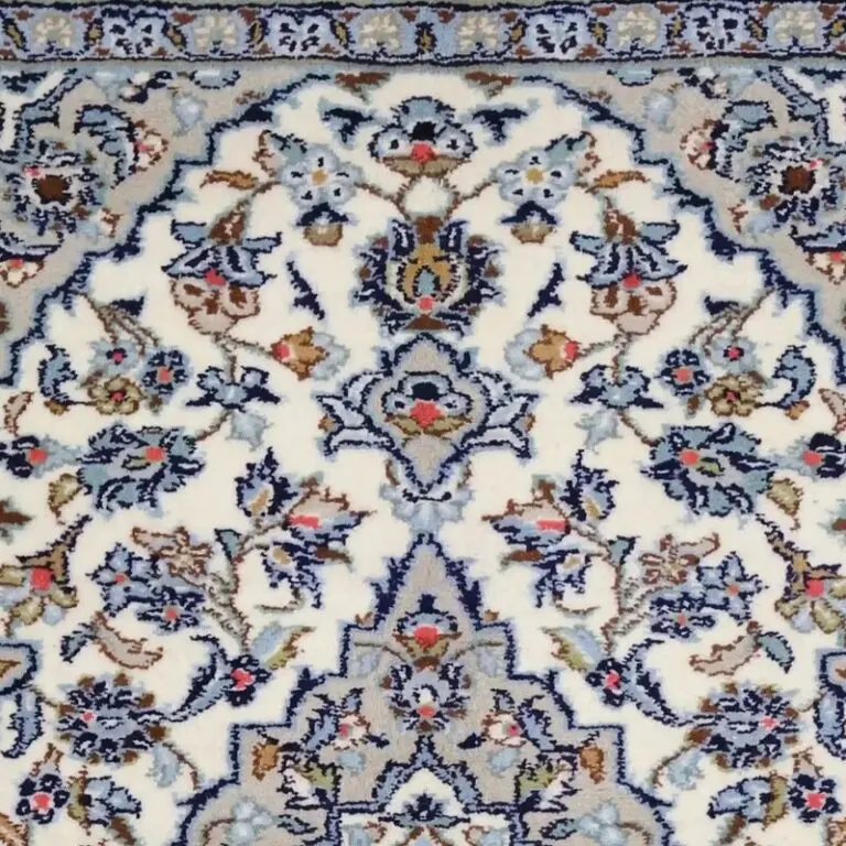 Off White Kashan Rug, Double Hand Knotted, Lamb Handspun Wool, Veg Dye Iran (142 x 103)cm, off white kashan rug, close-up detail 1