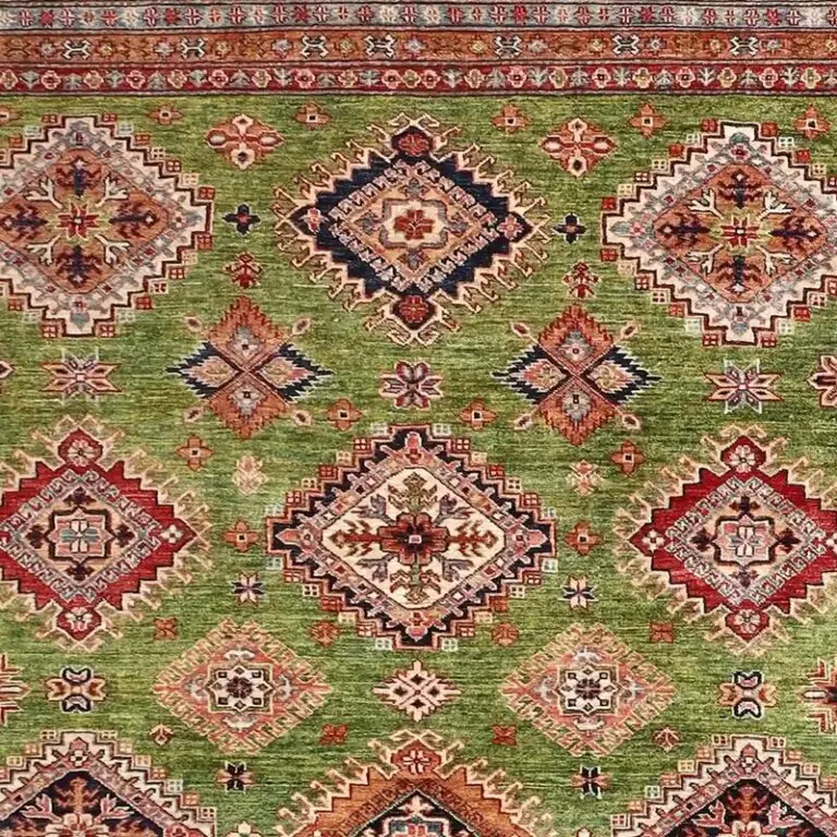 Pear Green Super Fine Shirvan Rug (375 x 251)cm, pear green shirvan rug, close-up detail 1
