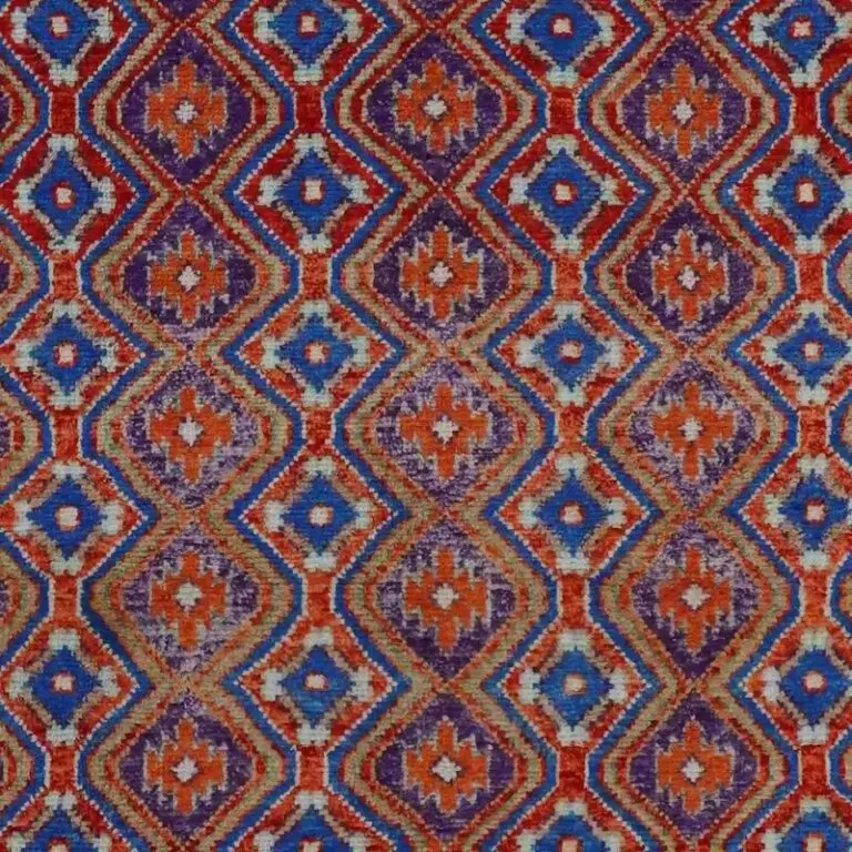 Abshari Rug - 242 x 173, red geometric abshari rug, close-up detail 2