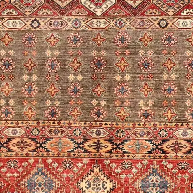 Khorjin Rug - 247 x 176, red geometric khorjin rug, close-up detail 3