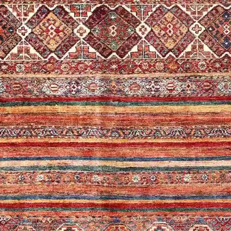 Khorjin Rug - 228 x 175, red hand knotted khorjin rug, close-up detail 1