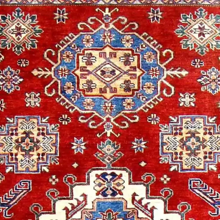 Super Kazak Rug - 198 x 146, red kazak rug, close-up detail 1
