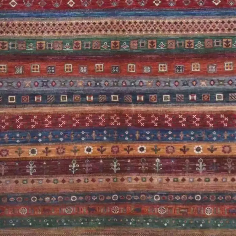 Gabbeh Rug - 355 x 271, red lamb wool gabbeh rug, close-up detail 3