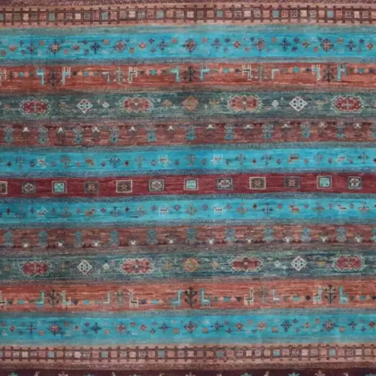 Gabbeh Rug - 304 x 240, red natural dye gabbeh rug, close-up detail 2
