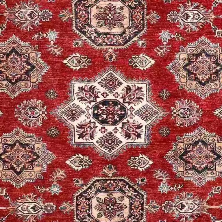 Super Kazak Rug - 318 x 243, red sarasar kazak rug, close-up detail 2