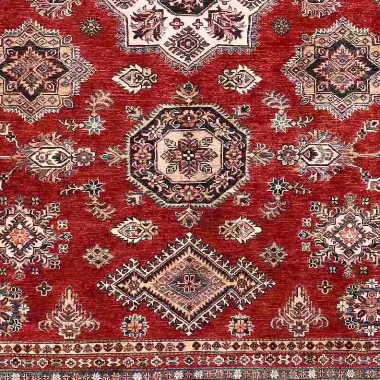 Super Kazak Rug - 318 x 243, red sarasar kazak rug, close-up detail 3