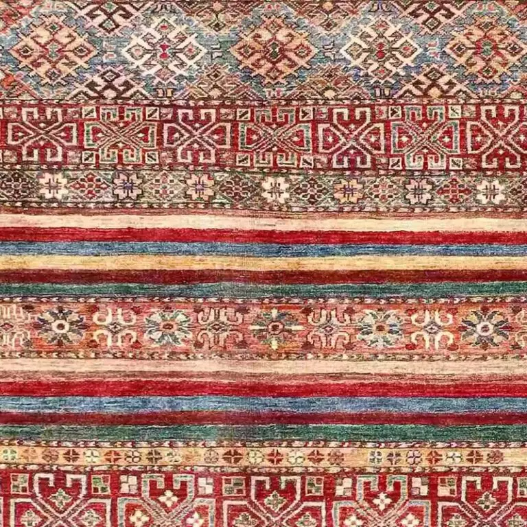 Khorjin Rug 242 x 175, red sarasar khorjin rug, close-up detail 1