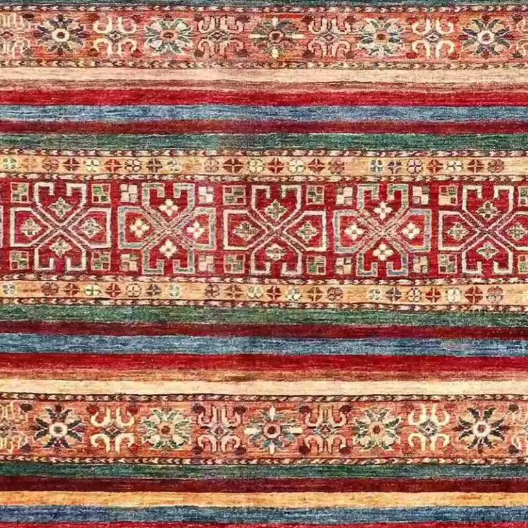 Khorjin Rug 242 x 175, red sarasar khorjin rug, close-up detail 2