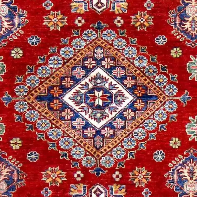 Super Kazak Rug - 250 x 148, red super kazak rug, close-up detail 2
