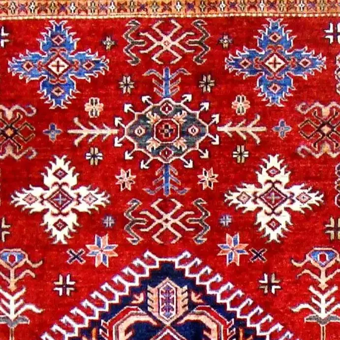 Super Kazak Rug - 198 x 152, red traditional kazak rug, close-up detail 1