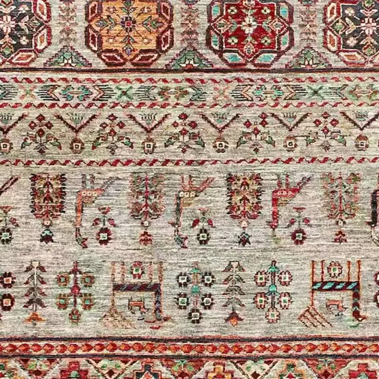 Khorjin Rug - 221 x 158, red transitional khorjin rug, close-up detail 1