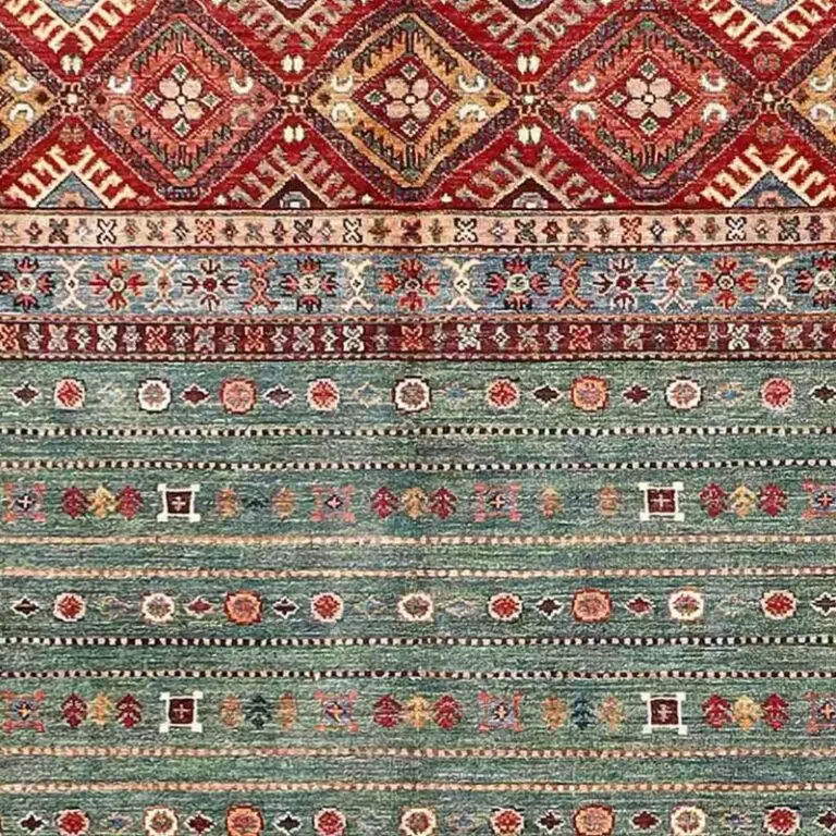 Khorjin Rug - 252 x 171, red tribal khorjin rug, close-up detail 1