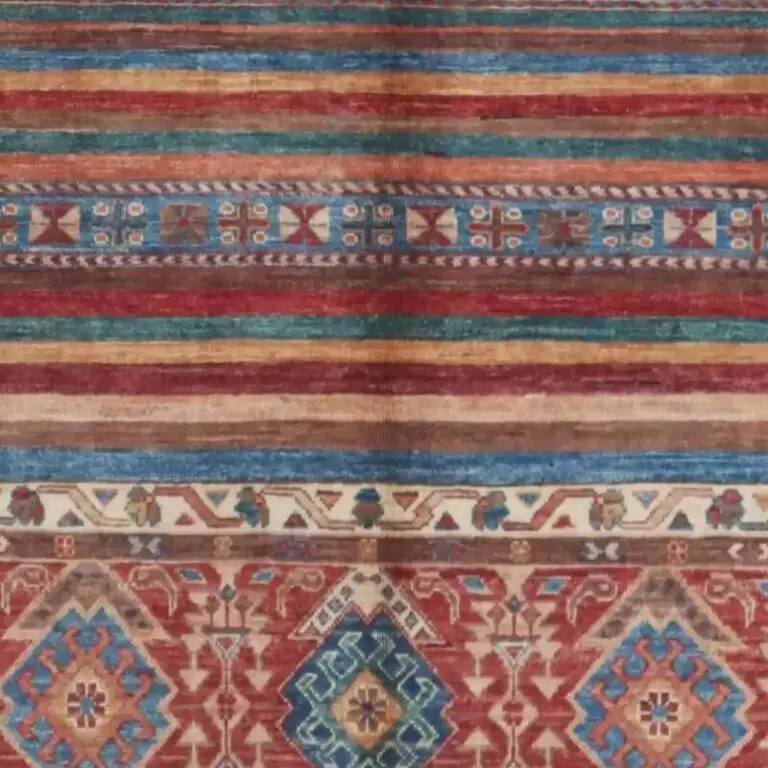 Khorjin Rug 195 x 153, reddish striped khorjin rug, close-up detail 3