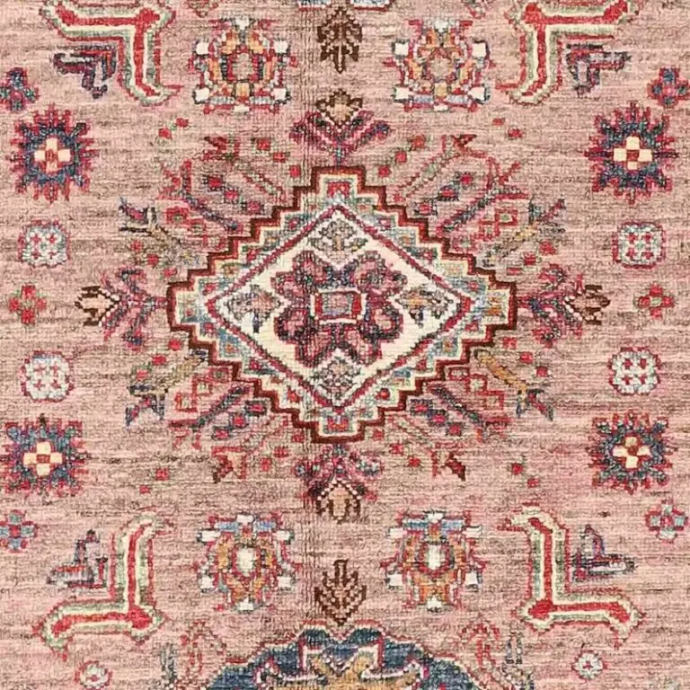 Super Kazak Rug 151 x 100, salmon kazak rug, close-up detail 2