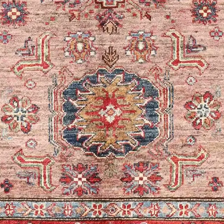 Super Kazak Rug 151 x 100, salmon kazak rug, close-up detail 3