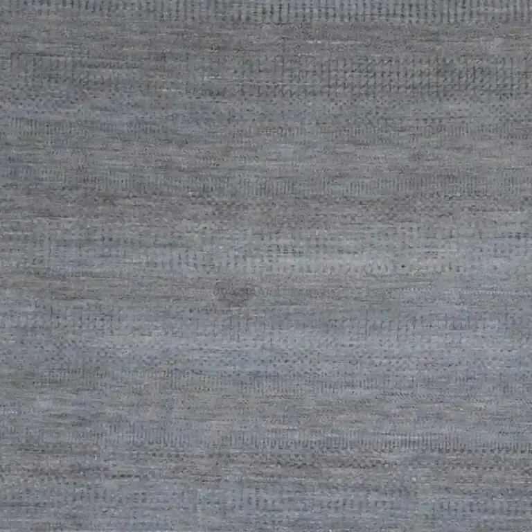 Silver Smoke Grey Temporary Rug, Double hand Knotted, NZ Wool, Veg Dye, Agra India (299 x 244)cm, silver grey contemporary rug, close-up detail 1