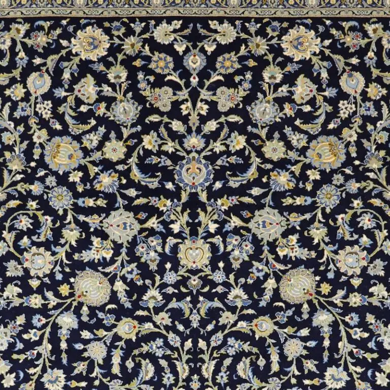 Kashan Persian Traditional 308×197, blue kashan persian rug, close-up detail 1