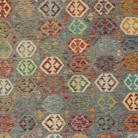 Choobi Killim Hexagons Rug 353×262cm, hexagon chobi kilim rug, close-up detail 1