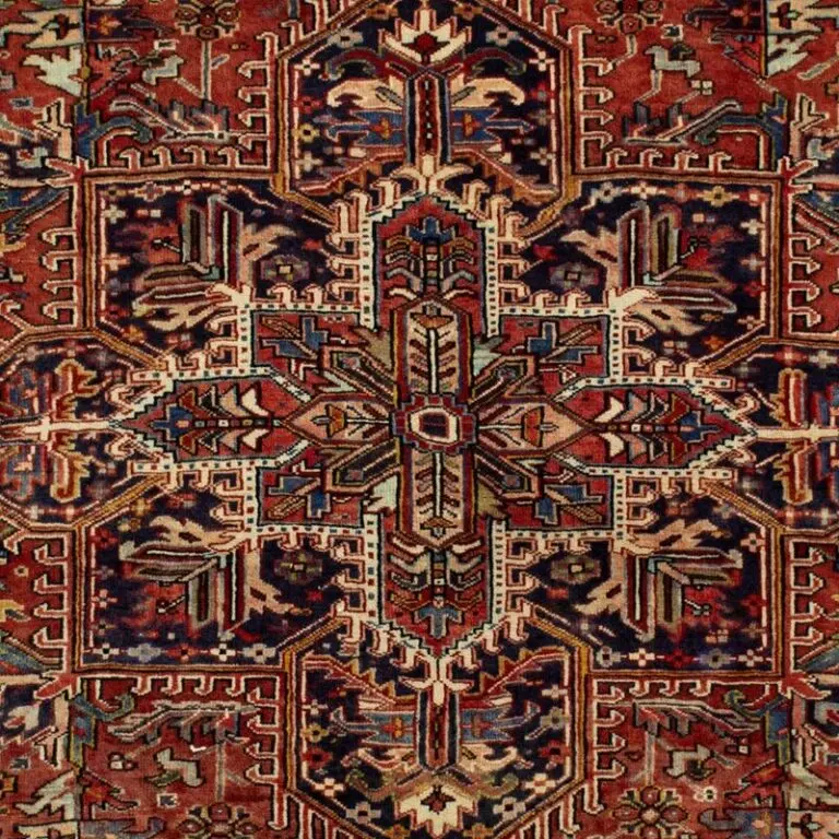 Heriz Hand Knotted N Z Wool Veg Dye Iranian(346×265)cm, red heriz black star rug, close-up detail 2