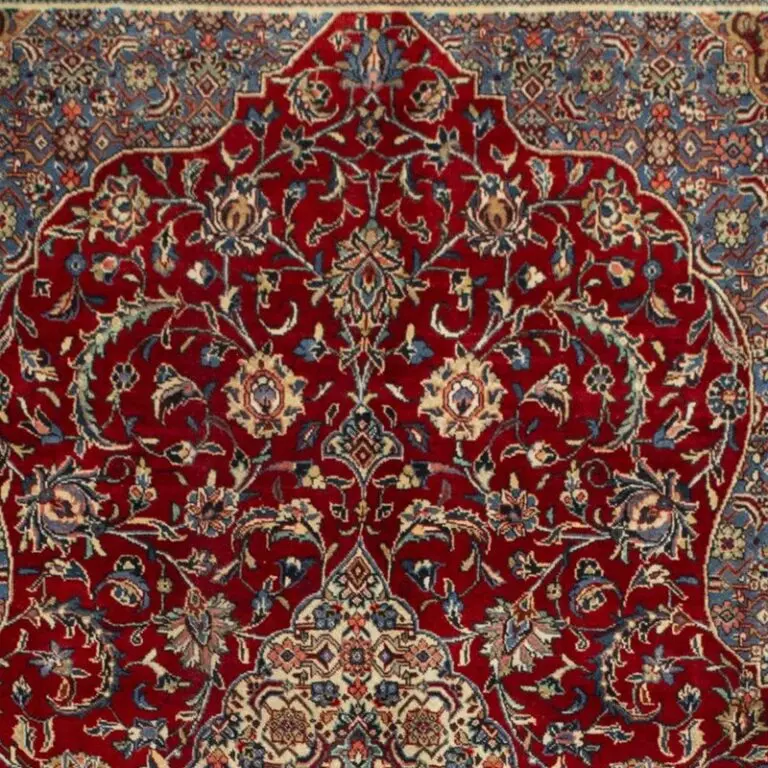 Sarouq Vintage Persian Hand Knotted NZ Wool Rug Iranian (384×267), red sarouq persian rug, close-up detail 1